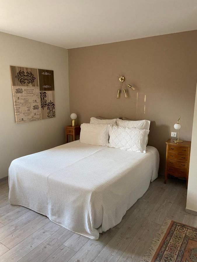 Les Chambres De L'Aigronne Le Petit-Pressigny Exteriör bild