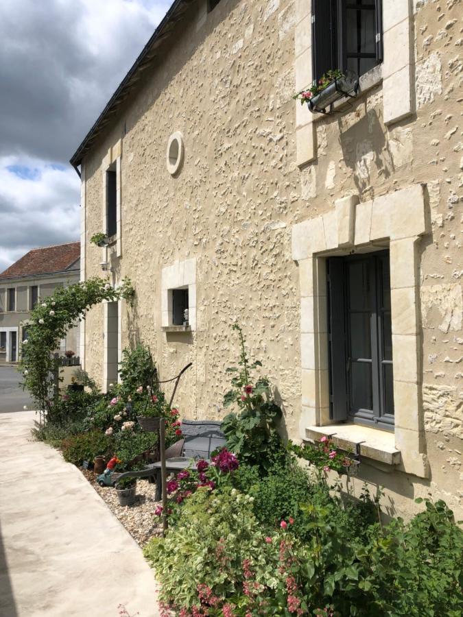Les Chambres De L'Aigronne Le Petit-Pressigny Exteriör bild