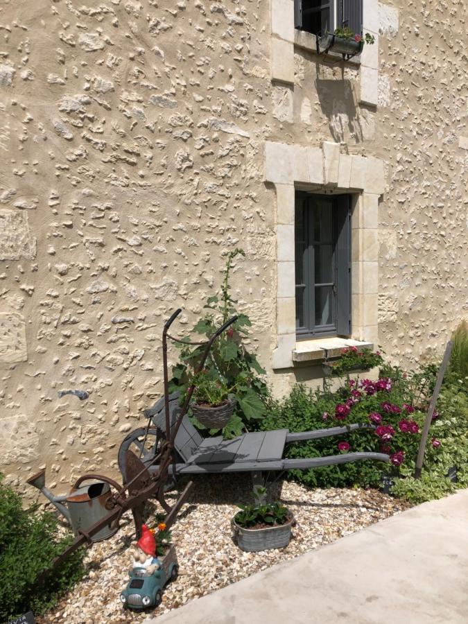 Les Chambres De L'Aigronne Le Petit-Pressigny Exteriör bild